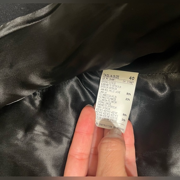 NWOT UNITED COLORS OF BENETTON BLACK WOOL CROPPED BUTTON JACKET, Size Small - Picture 7 of 9